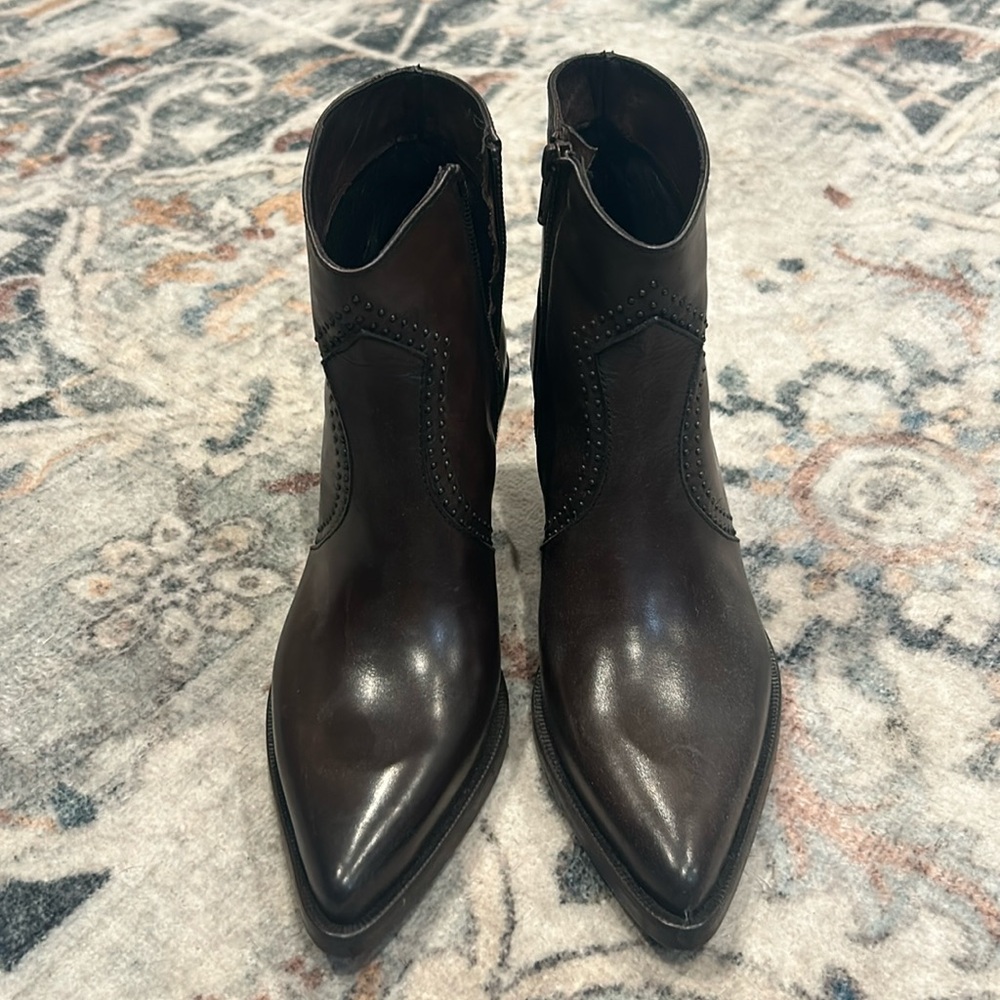 Brand new never worn Emanuele Castro cowboy booties
